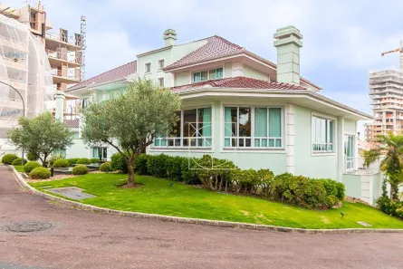 Casa de Condomínio com 4 Quartos à venda, 800m² no Mossunguê, Curitiba