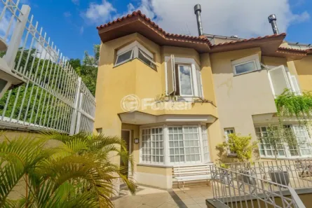 Casa de Condomínio com 4 Quartos à venda, 251m² no Boa Vista, Porto Alegre