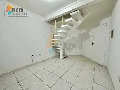 Casa de Condomínio com 2 Quartos para alugar, 75m² no Canto do Forte, Praia Grande