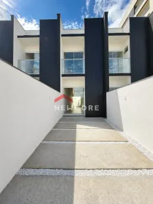 Sobrado com 2 Quartos à venda, 70m² no Iririú, Joinville