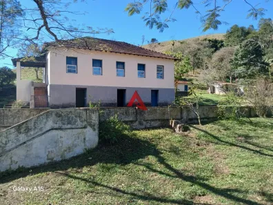 Fazenda/Sítio com 5 Quartos à venda, 400m² no Centro, Taubaté