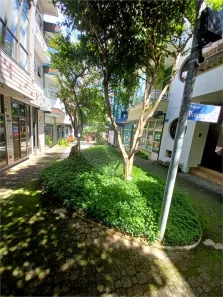 Prédio Comercial para venda ou aluguel, 304m² no Condomínio Centro Comercial Alphaville, Barueri