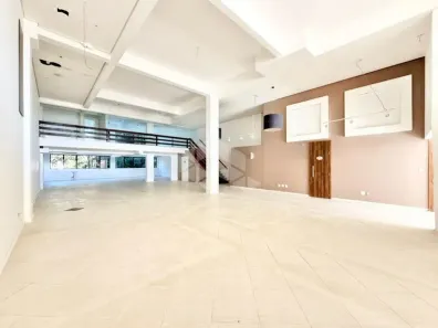 Ponto Comercial para alugar, 390m² no Camaquã, Porto Alegre