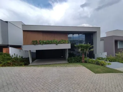 Casa de Condomínio com 4 Quartos à venda, 550m² no São Pedro, Juiz de Fora
