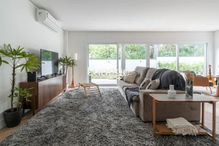 Casa de Condomínio com 3 Quartos para alugar, 447m² no Pedra Redonda, Porto Alegre