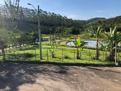 Fazenda/Sítio com 4 Quartos à venda, 300m² no , Paraibuna