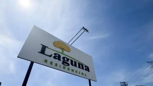 Lote/Terreno à venda, 175m² no Condomínio Residencial e Comercial Laguna, Pindamonhangaba