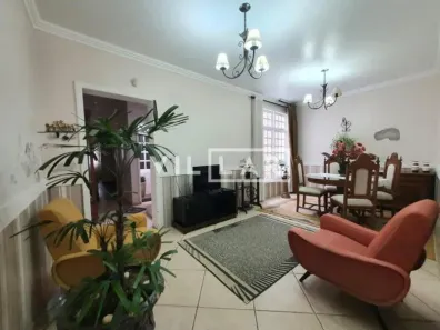 Casa com 3 Quartos à venda, 205m² no Centro, Pelotas