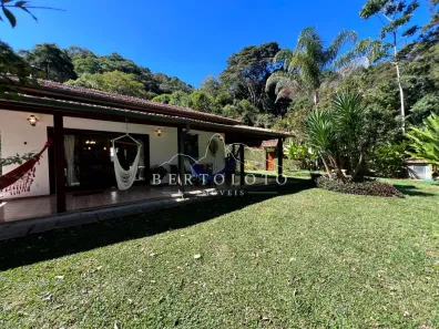 Casa de Condomínio com 3 Quartos à venda, 250m² no Corrêas, Petrópolis