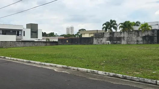 Lote/Terreno à venda, 600m² no Ponta Negra, Manaus