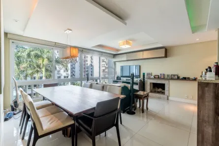 Apartamento com 3 Quartos à venda, 107m² no Passo da Areia, Porto Alegre