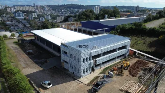 Galpão/Depósito/Armazém para alugar, 1800m² no Licorsul, Bento Gonçalves