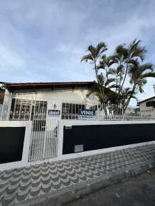 Casa de Condomínio com 3 Quartos à venda, 210m² no Stiep, Salvador
