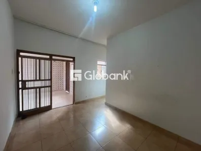 Casa com 5 Quartos à venda, 150m² no Lourdes, Montes Claros