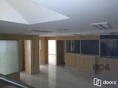 Sala Comercial à venda, 200m² no Centro Histórico, Porto Alegre