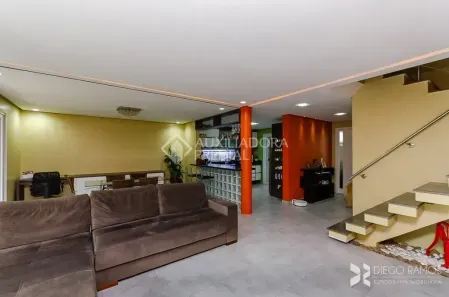 Sobrado com 3 Quartos à venda, 216m² no Sarandi, Porto Alegre