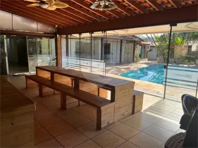 Casa com 5 Quartos para alugar, 800m² no Vila Cordeiro, São Paulo