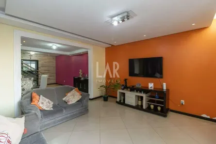 Casa com 4 Quartos para alugar, 220m² no Planalto, Belo Horizonte