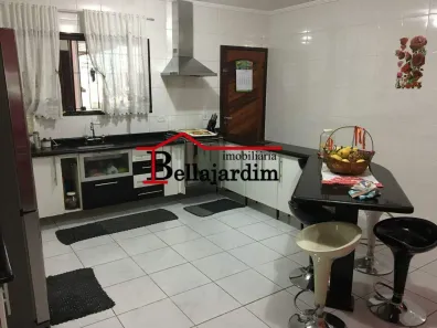 Sobrado com 3 Quartos à venda, 276m² no Vila Curuçá, Santo André