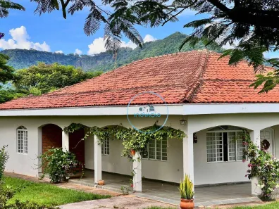 Fazenda/Sítio com 3 Quartos à venda, 257m² no Jardim Serrano, São Pedro