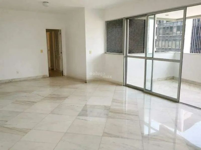 Apartamento com 3 quartos — Lourdes, Belo Horizonte