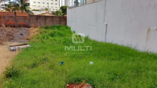 Lote/Terreno com 1 Quarto à venda, 330m² no Saraiva, Uberlândia