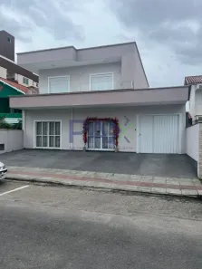 Casa com 3 Quartos à venda, 260m² no Pagani, Palhoça
