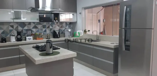 Casa com 3 Quartos à venda, 208m² no Jardim Ipiranga, Americana