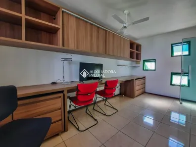 Imóvel Comercial com 3 Quartos para alugar, 368m² no Centro, Canoas