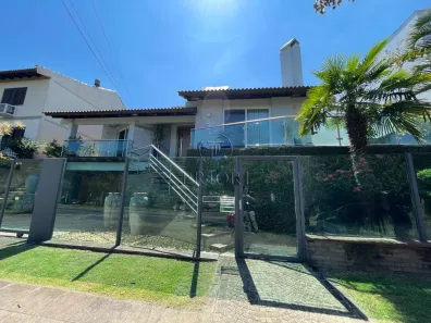 Casa com 4 Quartos à venda, 352m² no Chácara das Pedras, Porto Alegre
