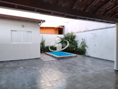 Casa com 5 Quartos à venda, 296m² no Umuarama, Uberlândia