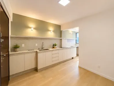 Apartamento com 2 Quartos à venda, 95m² no Centro, Florianópolis