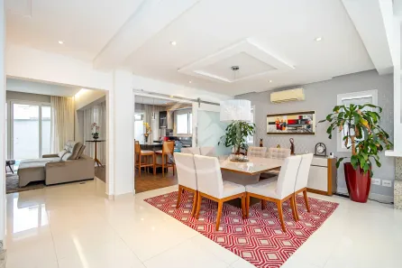 Casa de Condomínio com 4 Quartos à venda, 329m² no Tingui, Curitiba