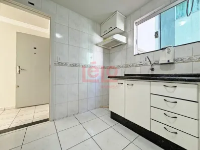 Apartamento com 3 Quartos à venda, 54m² no Vila Bosque, Maringá