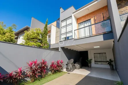 Sobrado com 3 Quartos à venda, 137m² no Glória, Joinville