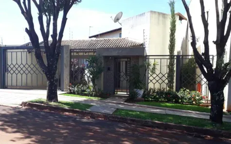 Sobrado com 3 Quartos à venda, 253m² no Jardim Paradiso, Campo Grande