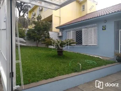Casa com 3 Quartos à venda, 249m² no Medianeira, Porto Alegre