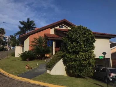 Casa com 3 Quartos à venda, 276m² no Vila Zezé, Jacareí