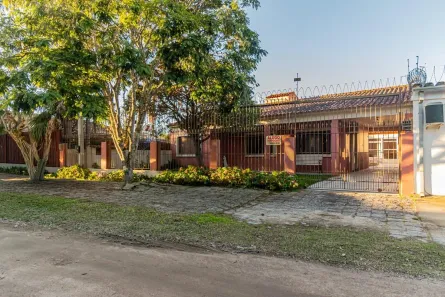 Casa com 3 Quartos à venda, 207m² no Laranjal, Pelotas