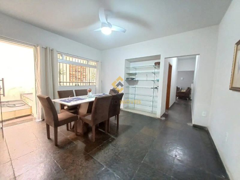 Apartamento com 4 quartos — Santa Rosa, Belo Horizonte