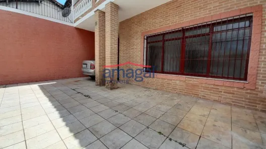 Sobrado com 3 Quartos à venda, 218m² no Centro, Jacareí