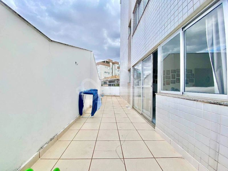 Apartamento com 3 quartos — Planalto, Belo Horizonte