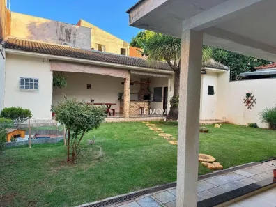 Sobrado com 4 Quartos à venda, 266m² no Conjunto Residencial Branca Vieira, Maringá