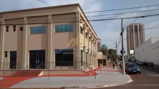 Prédio Comercial para venda ou aluguel, 700m² no Ribeirânia, Ribeirão Preto