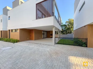 Casa de Condomínio com 3 Quartos à venda, 230m² no Cacupé, Florianópolis