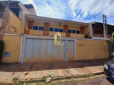 Casa com 3 Quartos à venda, 225m² no Jardim São Vicente, Franca