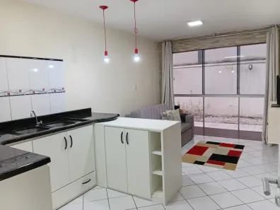 Apartamento com 2 Quartos para venda ou aluguel, 59m² no Abraão, Florianópolis