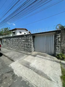 Casa com 4 Quartos à venda, 180m² no Montese, Fortaleza