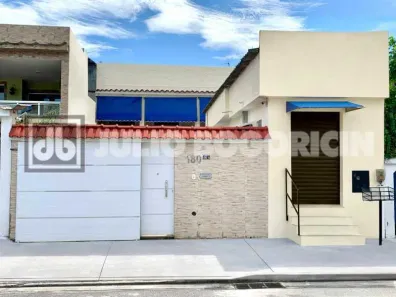 Casa com 4 Quartos à venda, 204m² no Curicica, Rio de Janeiro