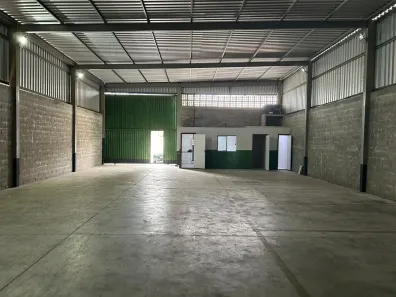 Galpão/Depósito/Armazém para alugar, 270m² no Alterosas, Serra